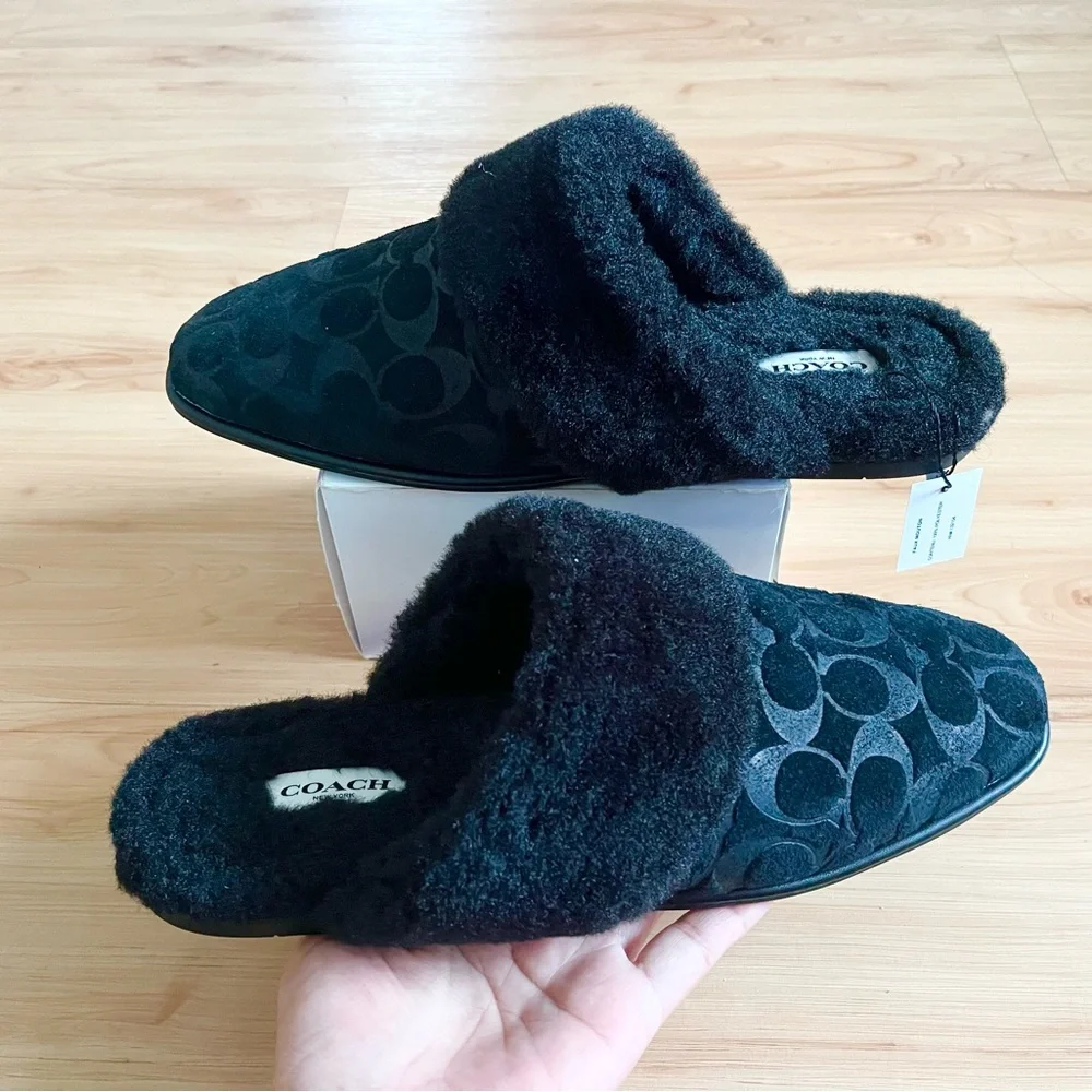 Coach Sherpa Flat Mule In Signature
Suede#CCX65 Women 9.0 US - Picture 7 of 9